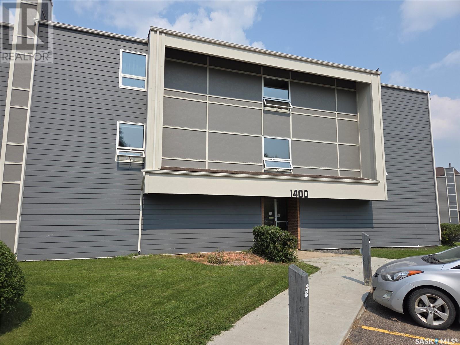 Property at 1436 425 115th STREET E image 1