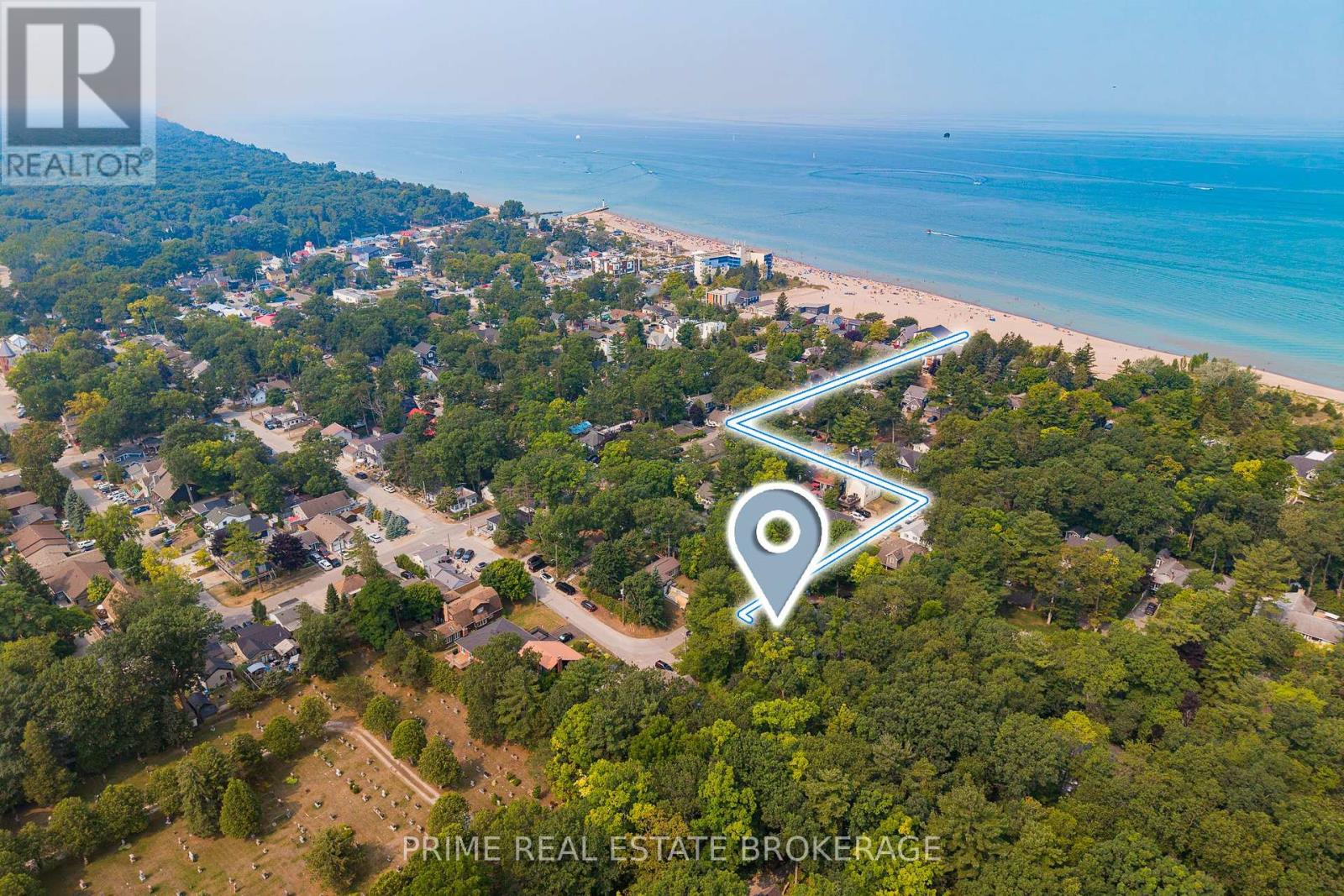 35 Walker Street, Lambton Shores (Grand Bend), Ontario  N0M 1T0 - Photo 3 - X12293647
