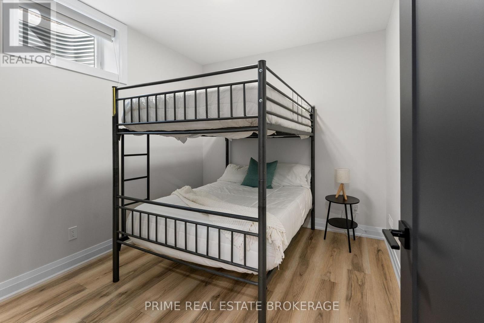 35 Walker Street, Lambton Shores (Grand Bend), Ontario  N0M 1T0 - Photo 44 - X12293647