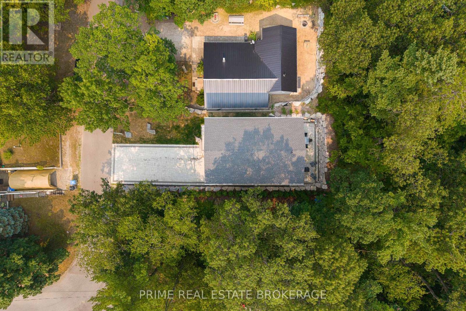 35 Walker Street, Lambton Shores (Grand Bend), Ontario  N0M 1T0 - Photo 49 - X12293647