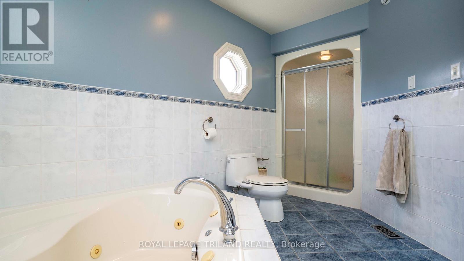 13240 Mclarty Line, Chatham-Kent, Ontario  N0P 2C0 - Photo 24 - X12293678