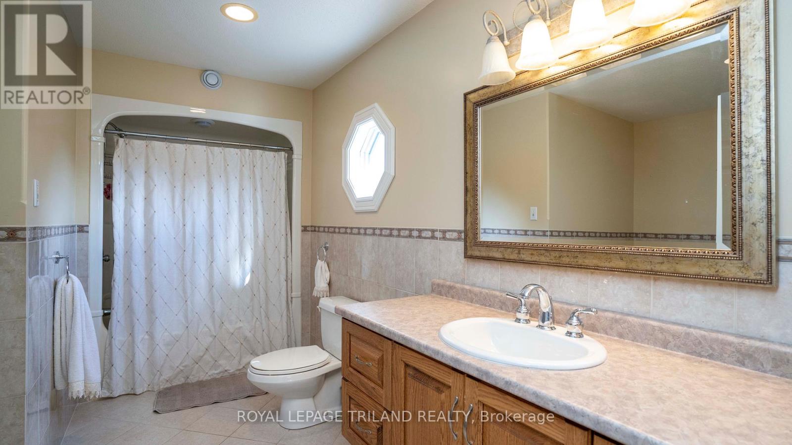 13240 Mclarty Line, Chatham-Kent, Ontario  N0P 2C0 - Photo 26 - X12293678