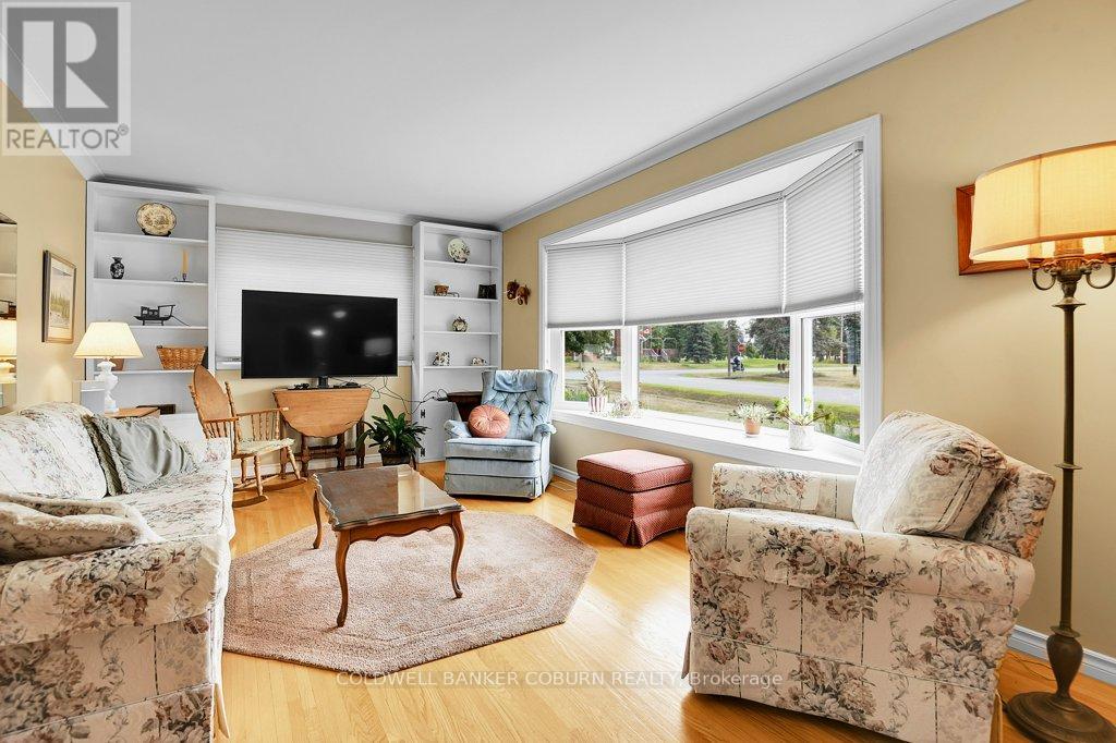 74 Kyle Drive, South Dundas, Ontario  K0C 1X0 - Photo 6 - X12293524