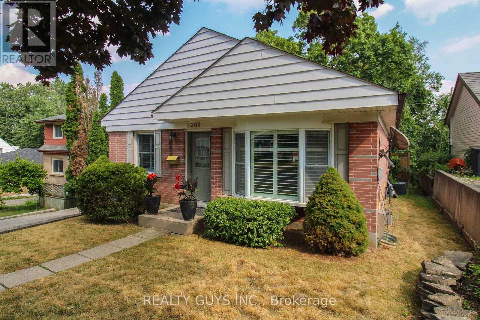Property at 205 SHELBOURNE STREET image 4