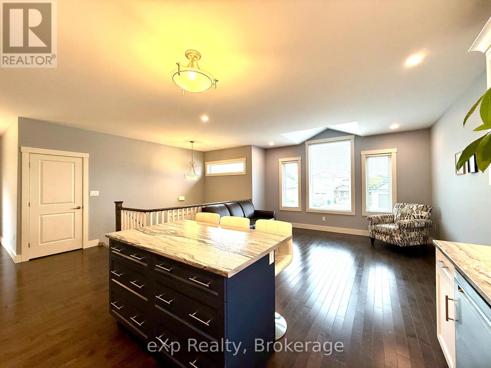 161 17th Ave A, Hanover, Ontario  N4N 0B5 - Photo 11 - X12293628