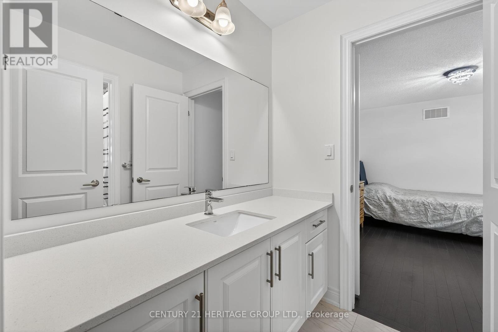 81 Wandering Glider Trail, Bradford West Gwillimbury (Bradford), Ontario  L3Z 4K8 - Photo 26 - N12293436