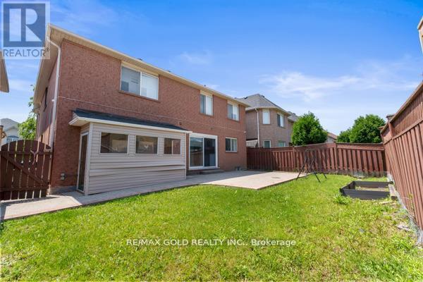 16 Upshall Drive, Brampton, Ontario  L6P 1E1 - Photo 30 - W12293484