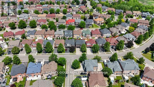16 Upshall Drive, Brampton, Ontario  L6P 1E1 - Photo 35 - W12293484