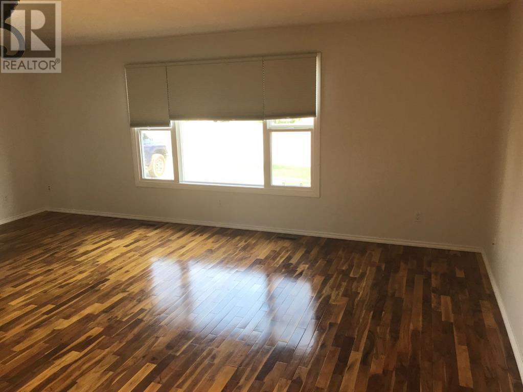 Property at 4805 56 Street image 5