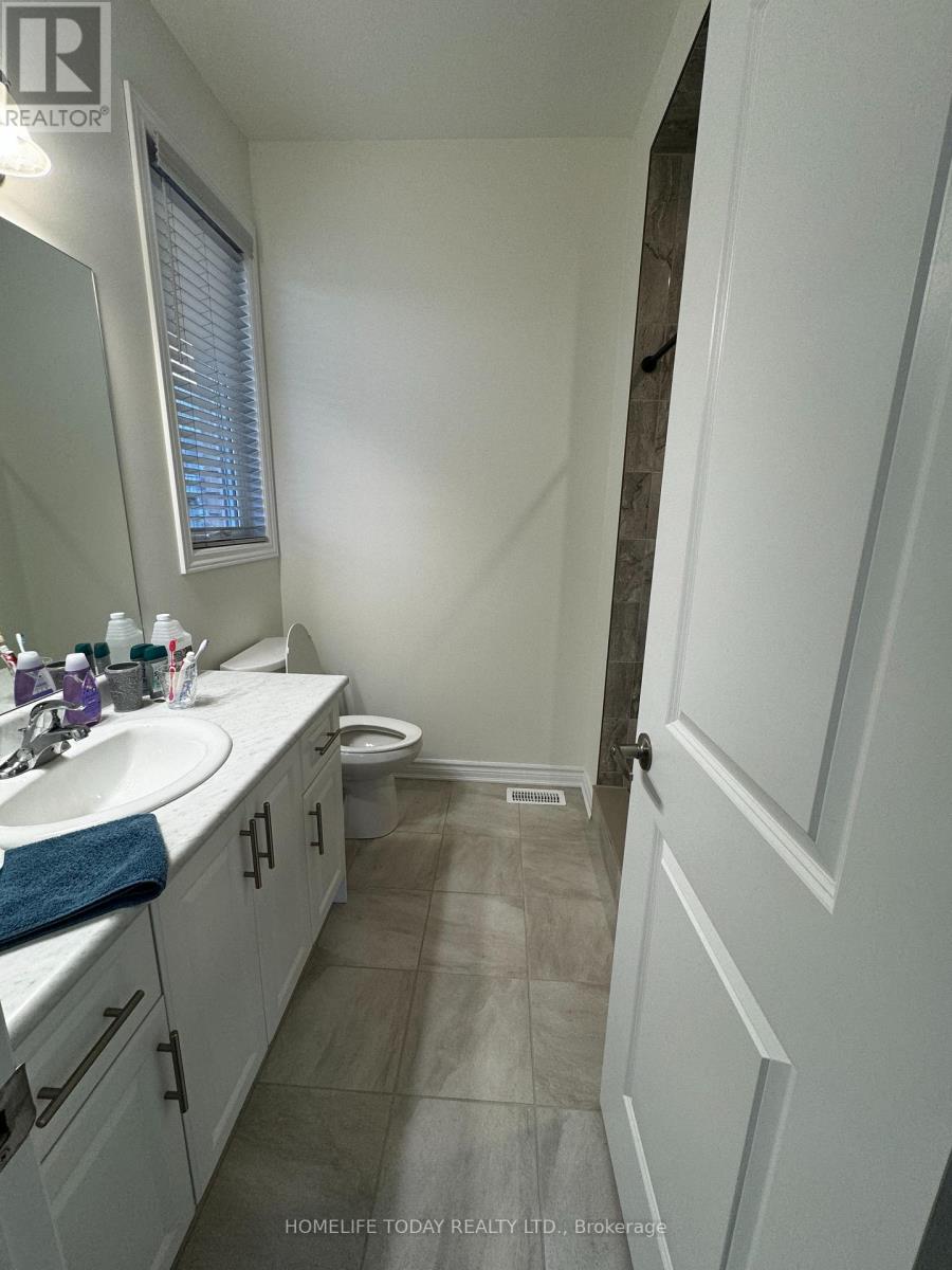 27 Seaton Crescent, Tillsonburg, Ontario  N4G 0E2 - Photo 8 - X12293496