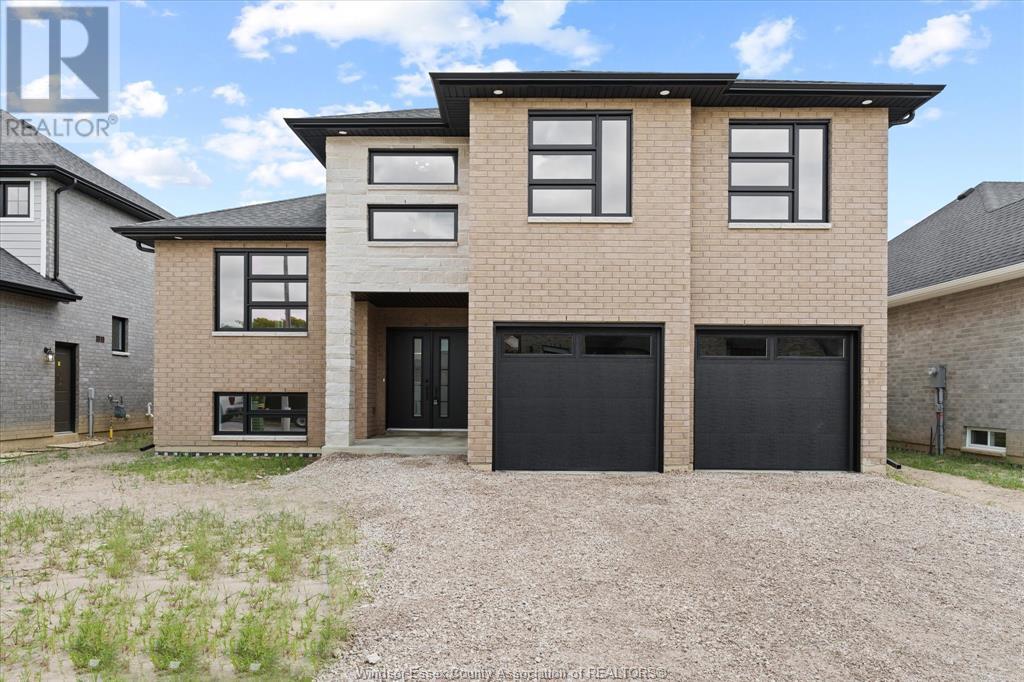 MLS# 25018285: 2474 PARTINGTON AVENUE, Windsor, Canada