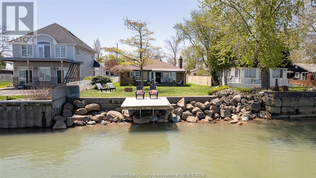MLS# 25018278: 451 CHARRON BEACH ROAD, Lakeshore, Canada