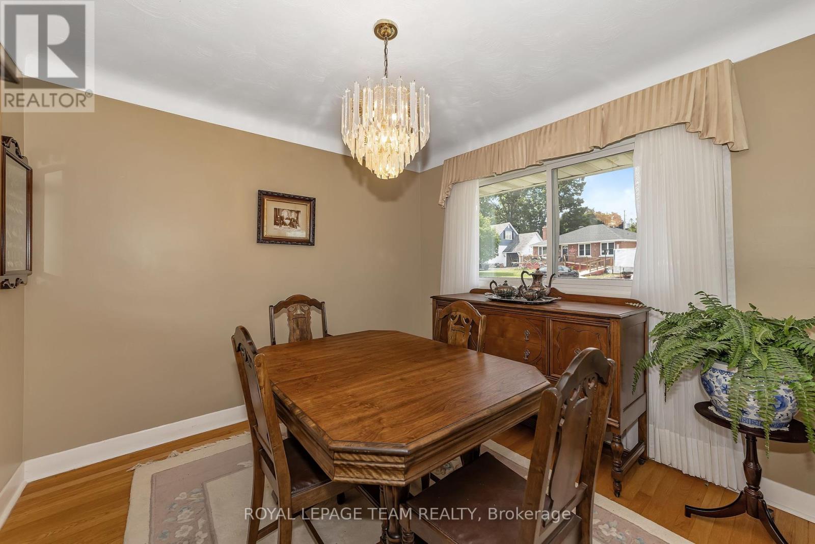 1830 Kerr Avenue, Ottawa, Ontario  K2A 1J3 - Photo 11 - X12293723