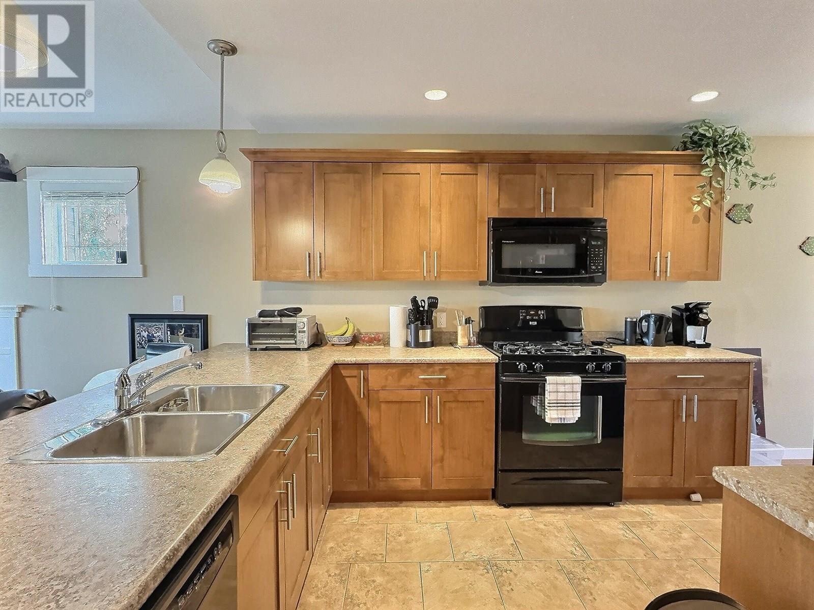 Property at 900 STAGECOACH Drive Unit# 38 image 5