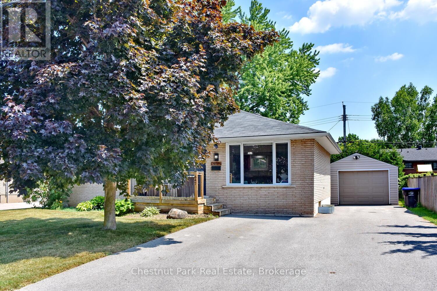 Property at 647 OAK STREET image 4