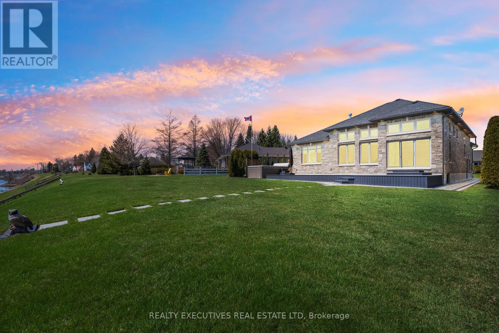 13 Flett Street, Edwardsburgh/cardinal, Ontario  K0E 1E0 - Photo 32 - X12293706