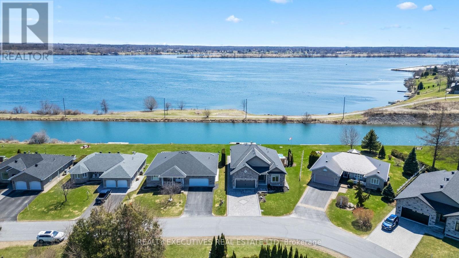 13 Flett Street, Edwardsburgh/cardinal, Ontario  K0E 1E0 - Photo 4 - X12293706