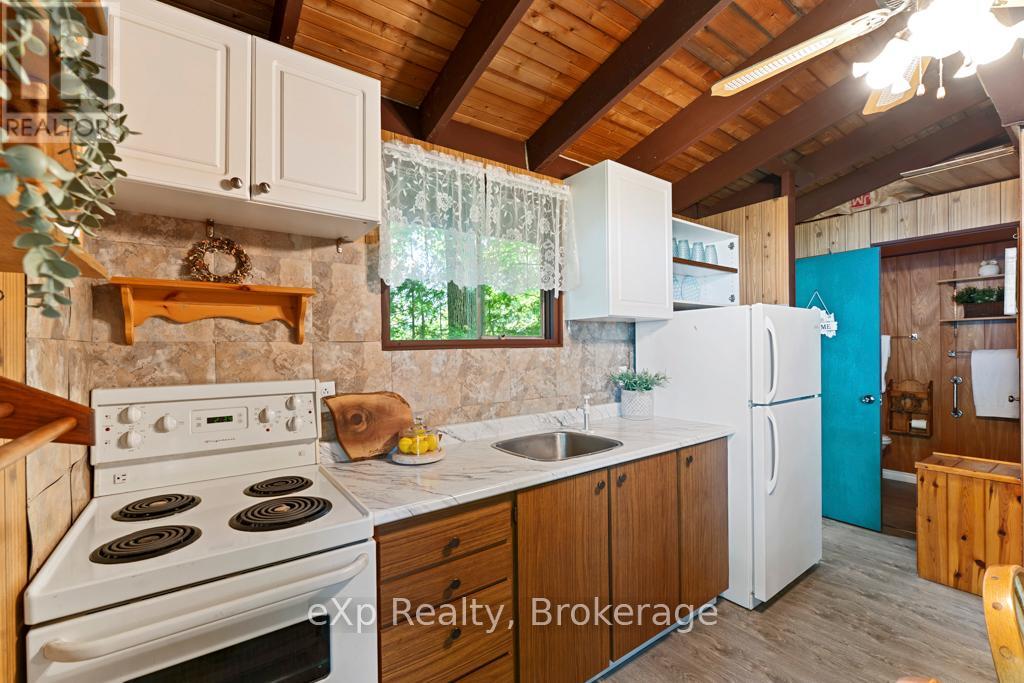 670 Mallory Beach Road, South Bruce Peninsula, Ontario  N0H 2T0 - Photo 10 - X12293739