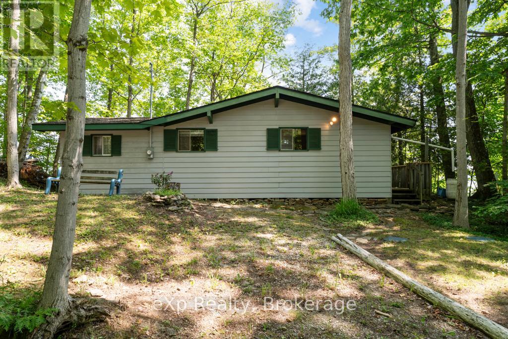 670 Mallory Beach Road, South Bruce Peninsula, Ontario  N0H 2T0 - Photo 2 - X12293739
