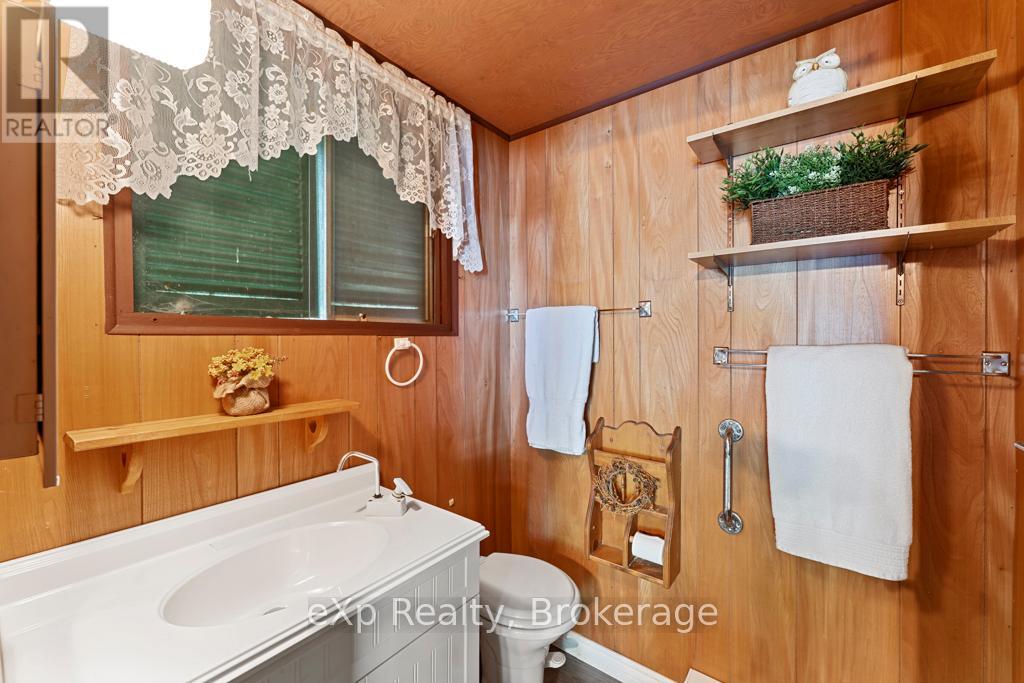 670 Mallory Beach Road, South Bruce Peninsula, Ontario  N0H 2T0 - Photo 25 - X12293739