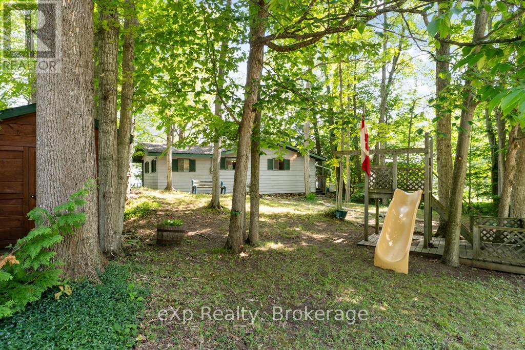 670 Mallory Beach Road, South Bruce Peninsula, Ontario  N0H 2T0 - Photo 3 - X12293739