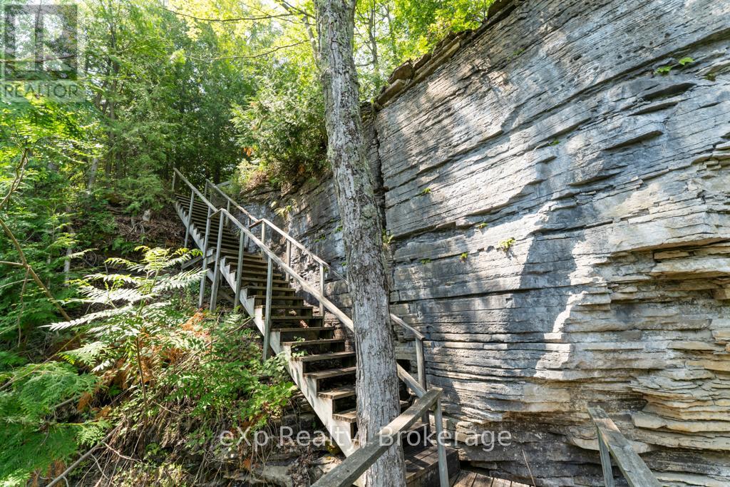 670 Mallory Beach Road, South Bruce Peninsula, Ontario  N0H 2T0 - Photo 31 - X12293739