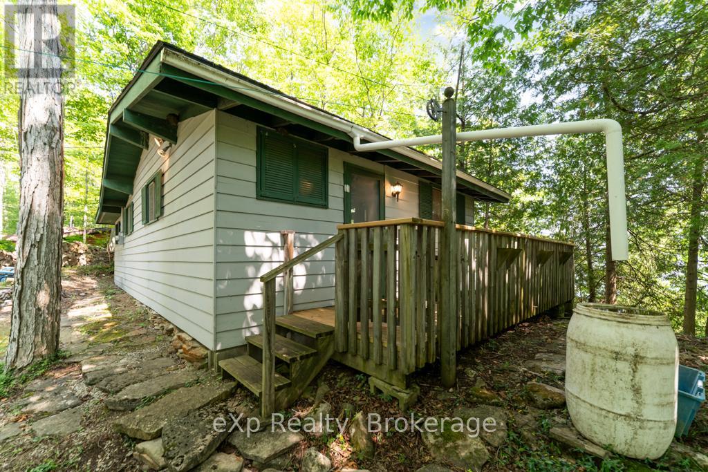 670 Mallory Beach Road, South Bruce Peninsula, Ontario  N0H 2T0 - Photo 4 - X12293739