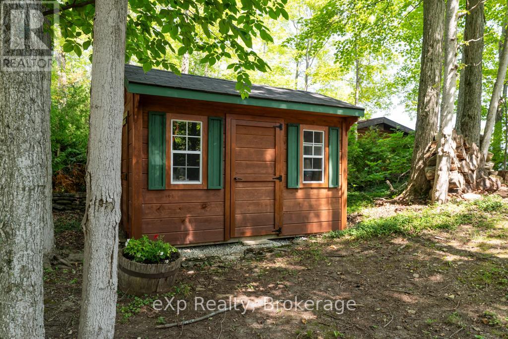 670 Mallory Beach Road, South Bruce Peninsula, Ontario  N0H 2T0 - Photo 5 - X12293739