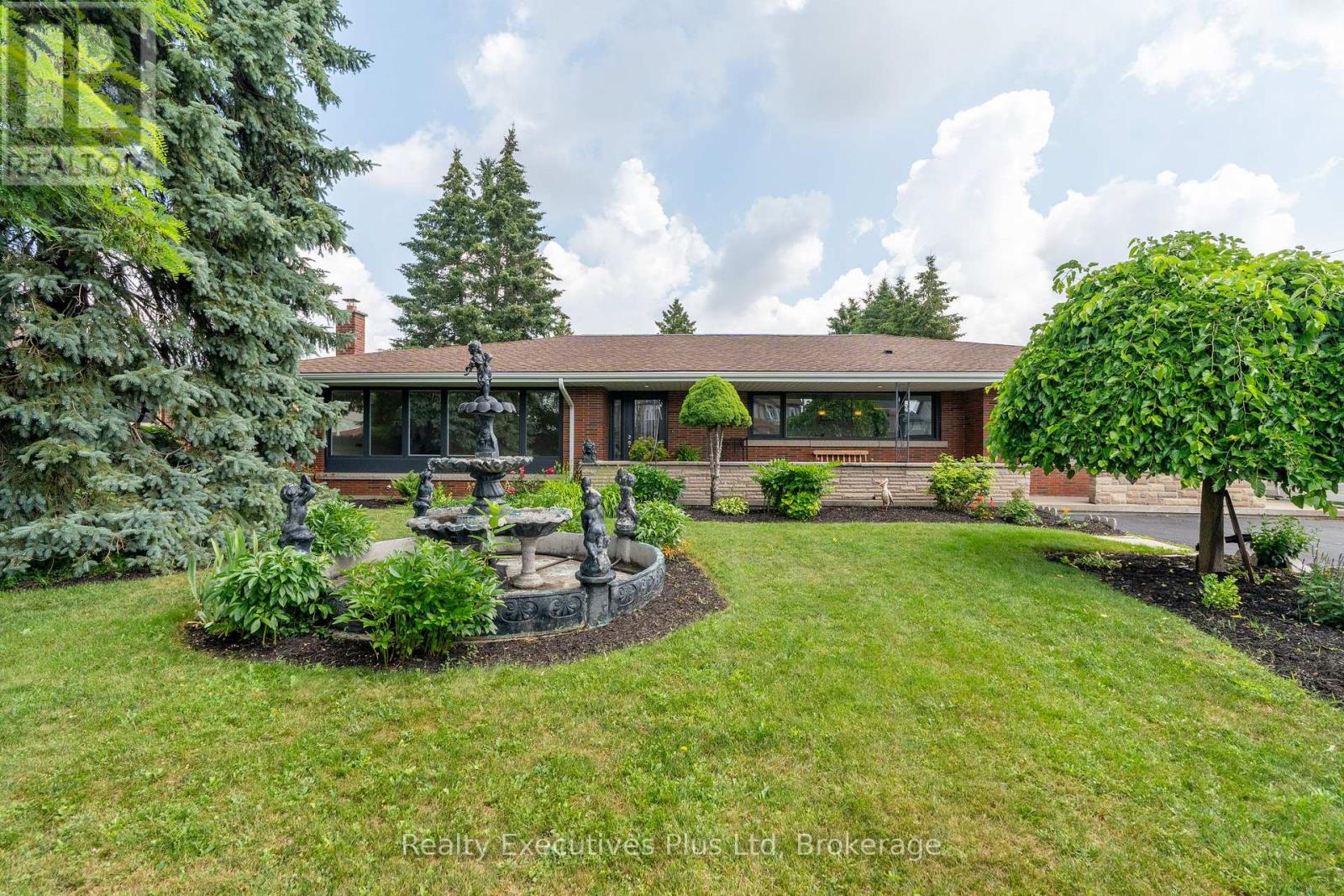 Property at 135 CITYVIEW DRIVE image 1