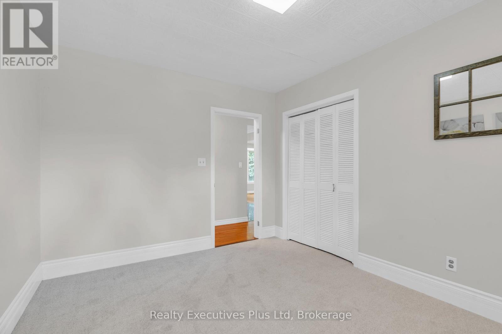 135 Cityview Drive, Guelph, Ontario  N1E 6Y7 - Photo 16 - X12293741