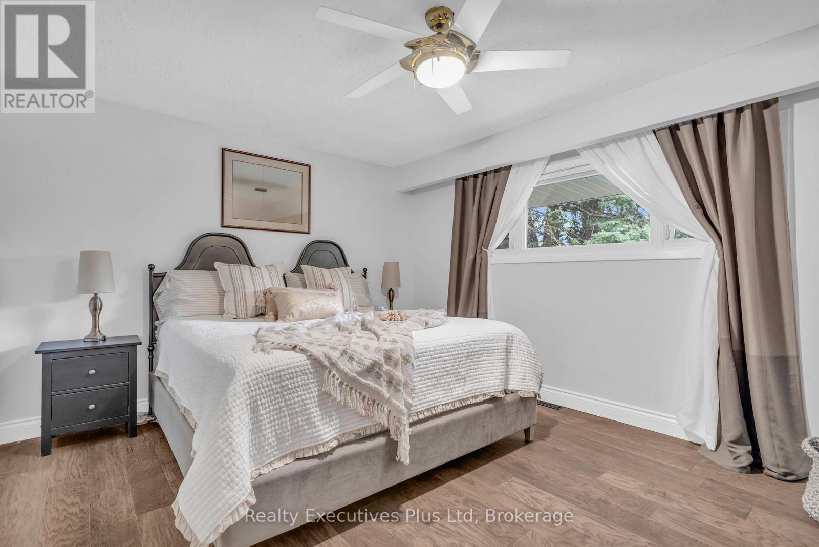 135 Cityview Drive, Guelph, Ontario  N1E 6Y7 - Photo 18 - X12293741