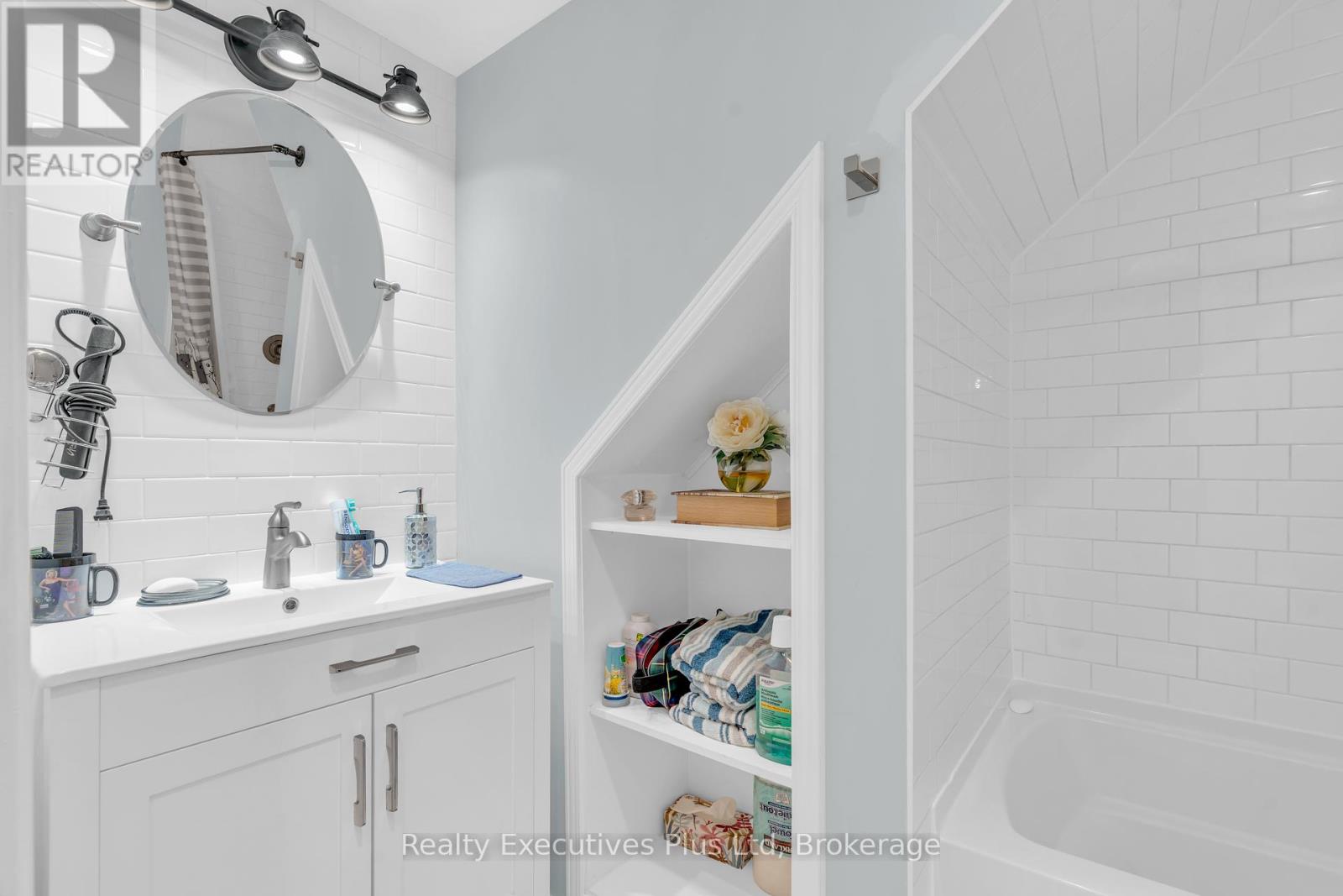 135 Cityview Drive, Guelph, Ontario  N1E 6Y7 - Photo 22 - X12293741