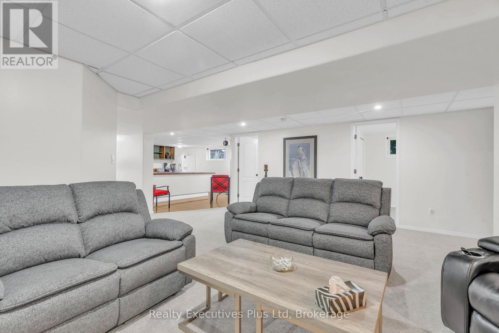 135 Cityview Drive, Guelph, Ontario  N1E 6Y7 - Photo 25 - X12293741