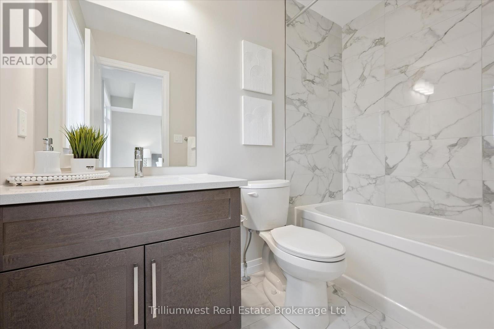 60 Ayr Meadow Crescent, North Dumfries, Ontario  N0B 1E0 - Photo 20 - X12293772