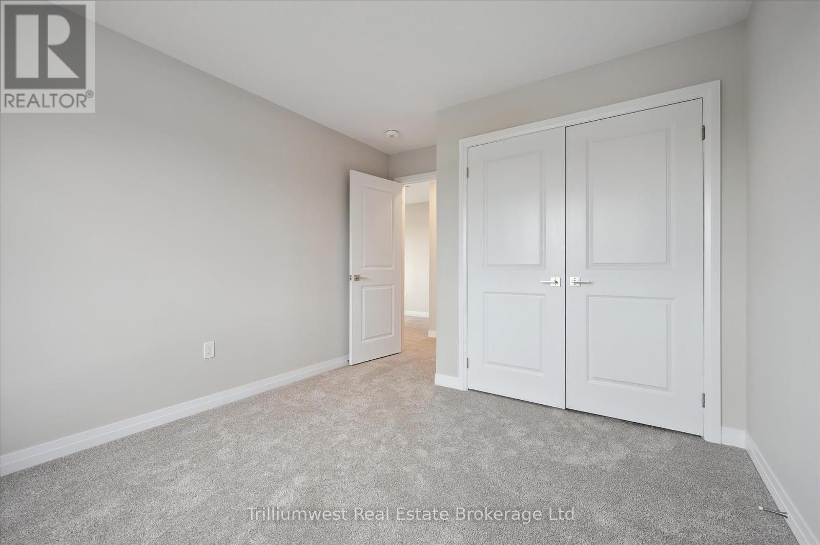 60 Ayr Meadow Crescent, North Dumfries, Ontario  N0B 1E0 - Photo 22 - X12293772