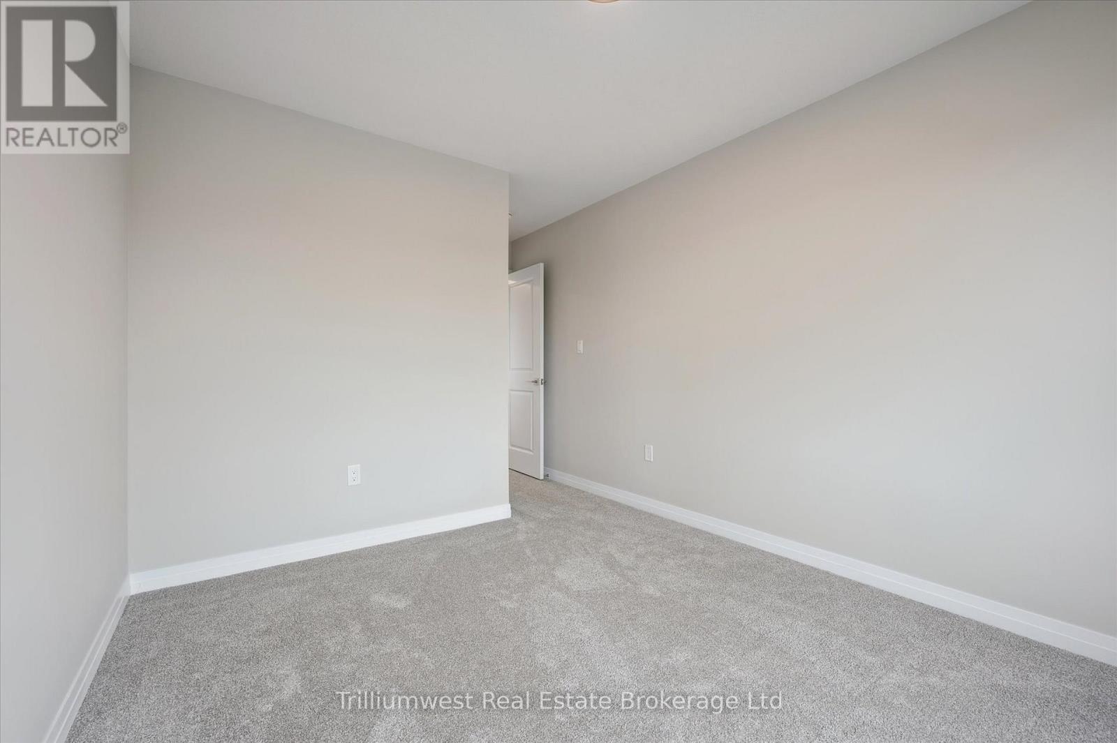 60 Ayr Meadow Crescent, North Dumfries, Ontario  N0B 1E0 - Photo 23 - X12293772