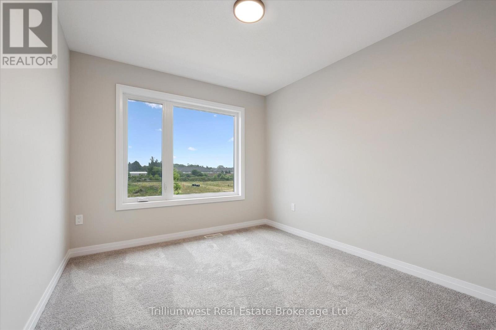 60 Ayr Meadow Crescent, North Dumfries, Ontario  N0B 1E0 - Photo 24 - X12293772