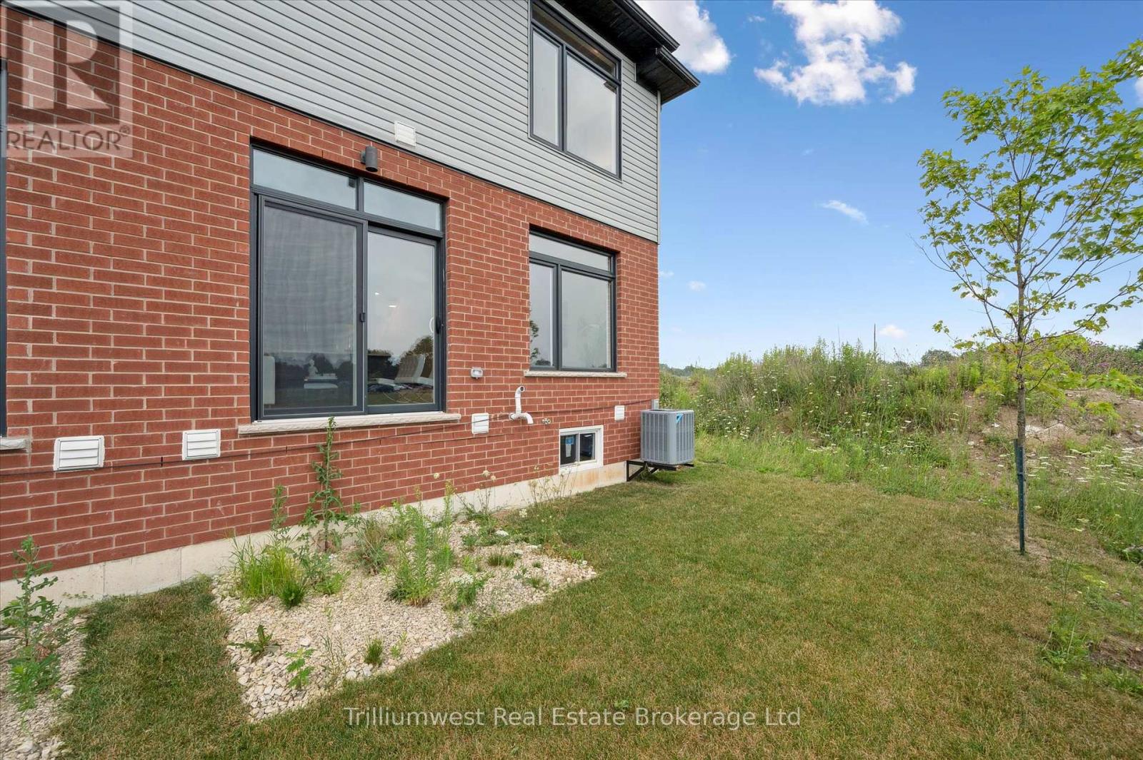 60 Ayr Meadow Crescent, North Dumfries, Ontario  N0B 1E0 - Photo 26 - X12293772