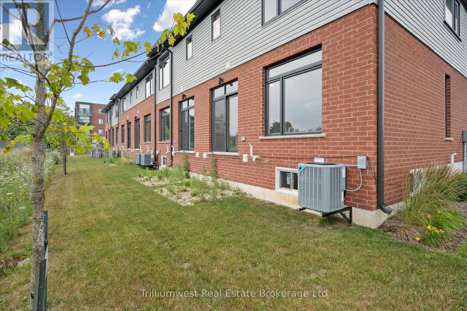 60 Ayr Meadow Crescent, North Dumfries, Ontario  N0B 1E0 - Photo 29 - X12293772