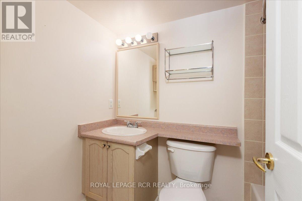212 - 900 Bogart Mill Trail, Newmarket (Gorham-College Manor), Ontario  L3Y 8V5 - Photo 20 - N12293519