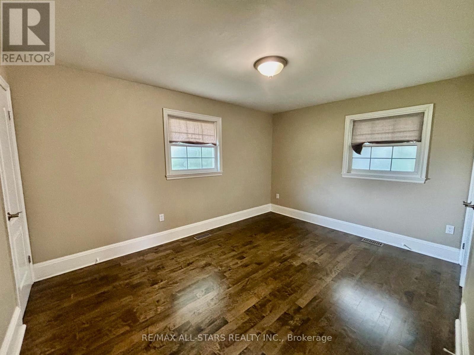 11648 Kennedy Road, Markham (Markham Village), Ontario  L6C 1P3 - Photo 8 - N12293522