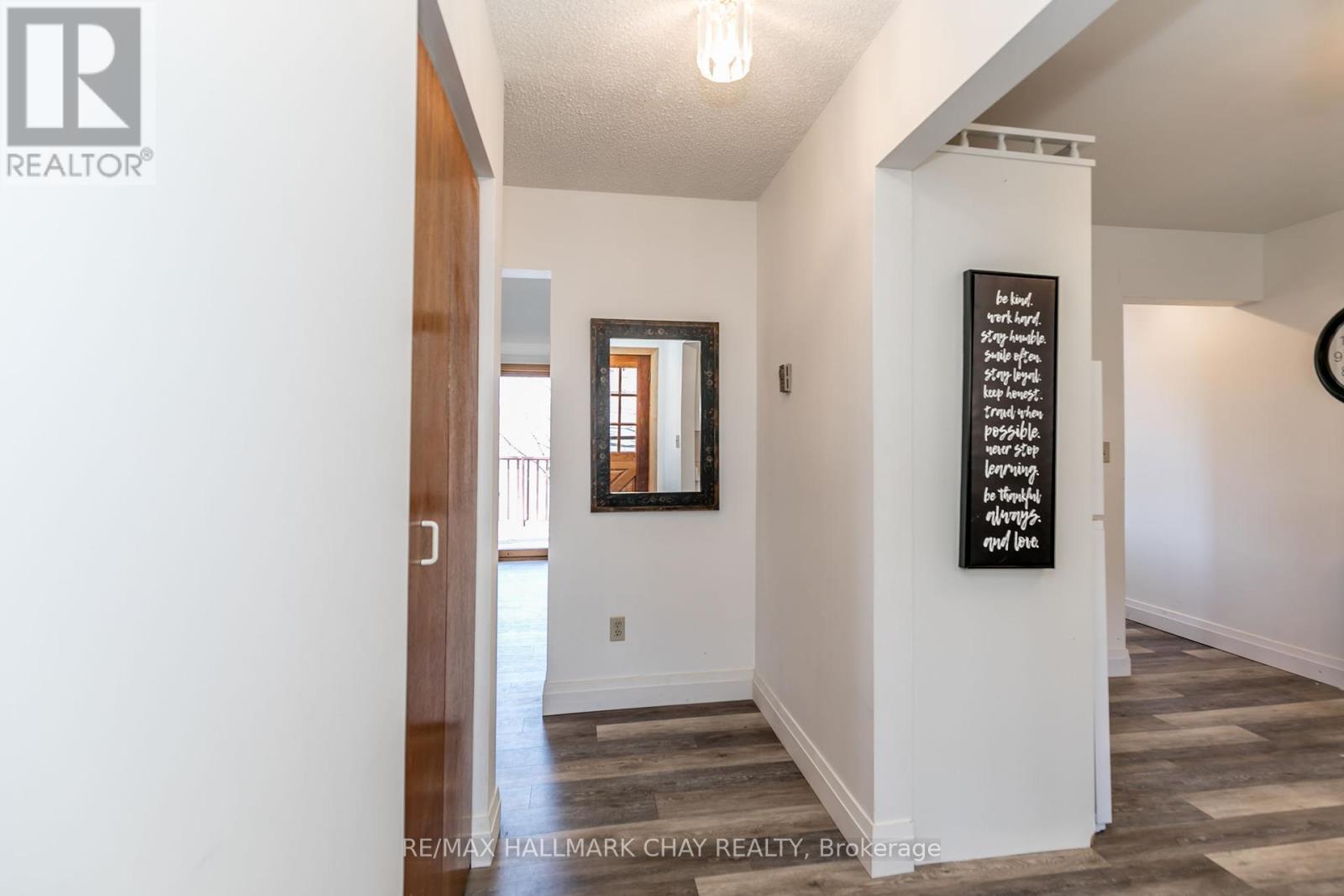 176 Farlain Lake Road E, Tiny, Ontario L9M 0B5 - Photo 12 - S12293551