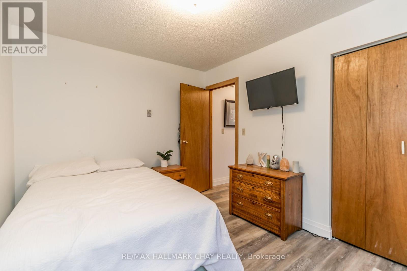 176 Farlain Lake Road E, Tiny, Ontario L9M 0B5 - Photo 21 - S12293551