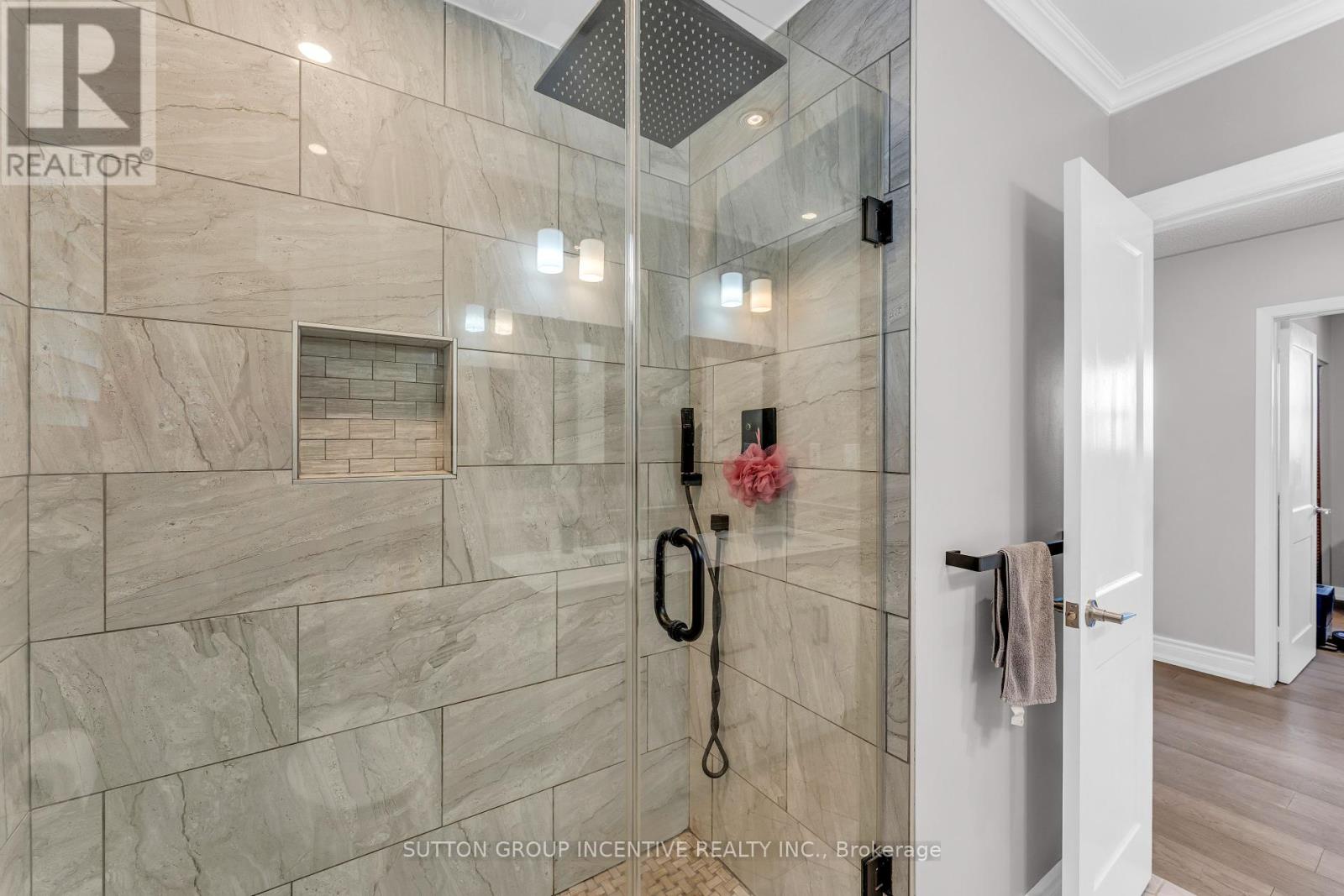 55 Dorward Drive, Toronto, Ontario  M9V 2J4 - Photo 24 - W12292431