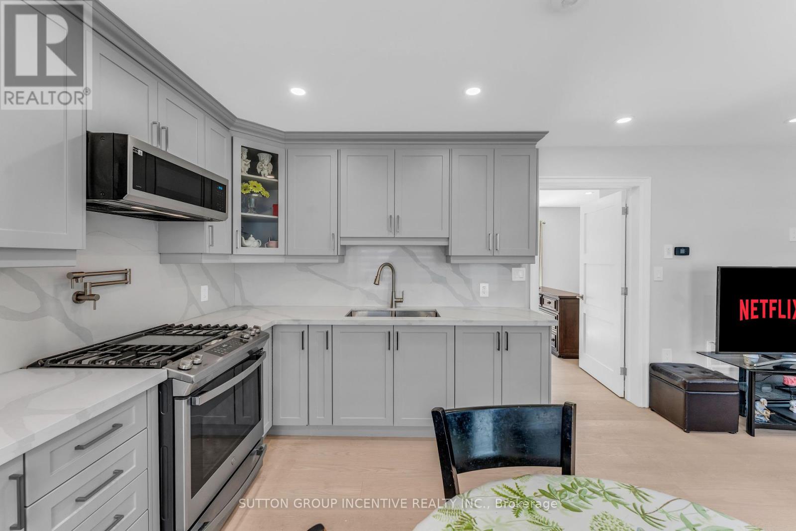 55 Dorward Drive, Toronto, Ontario  M9V 2J4 - Photo 46 - W12292431