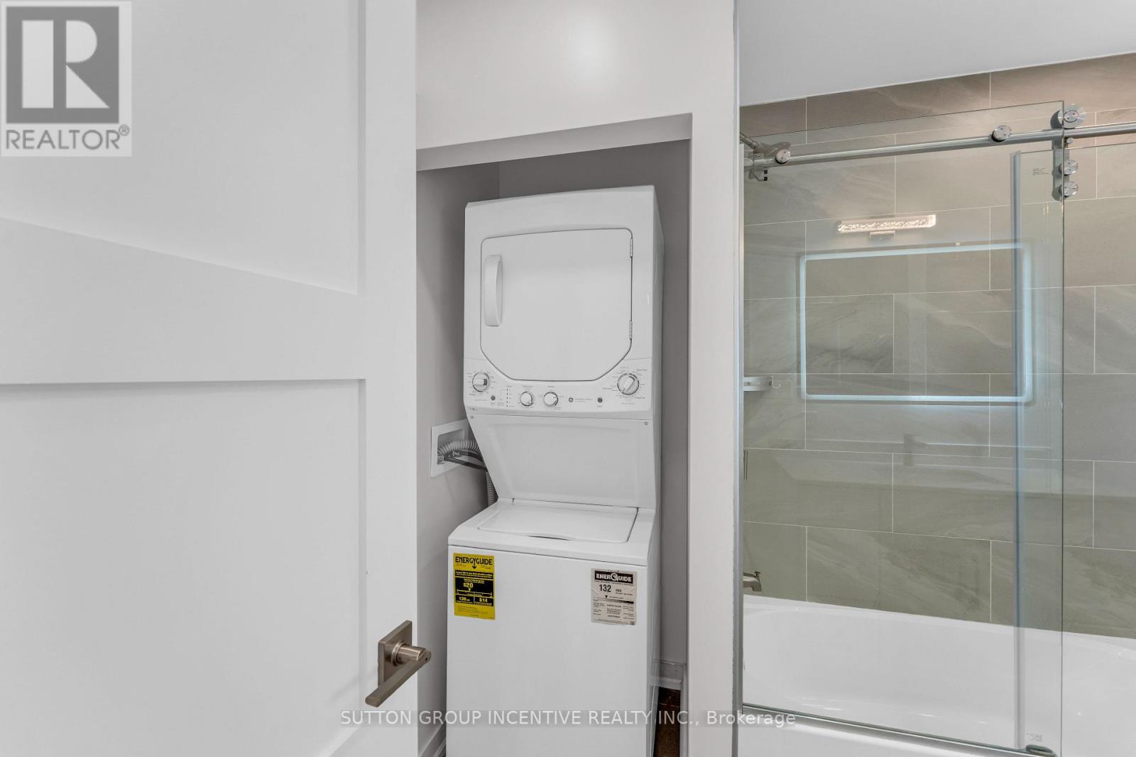 55 Dorward Drive, Toronto, Ontario  M9V 2J4 - Photo 50 - W12292431
