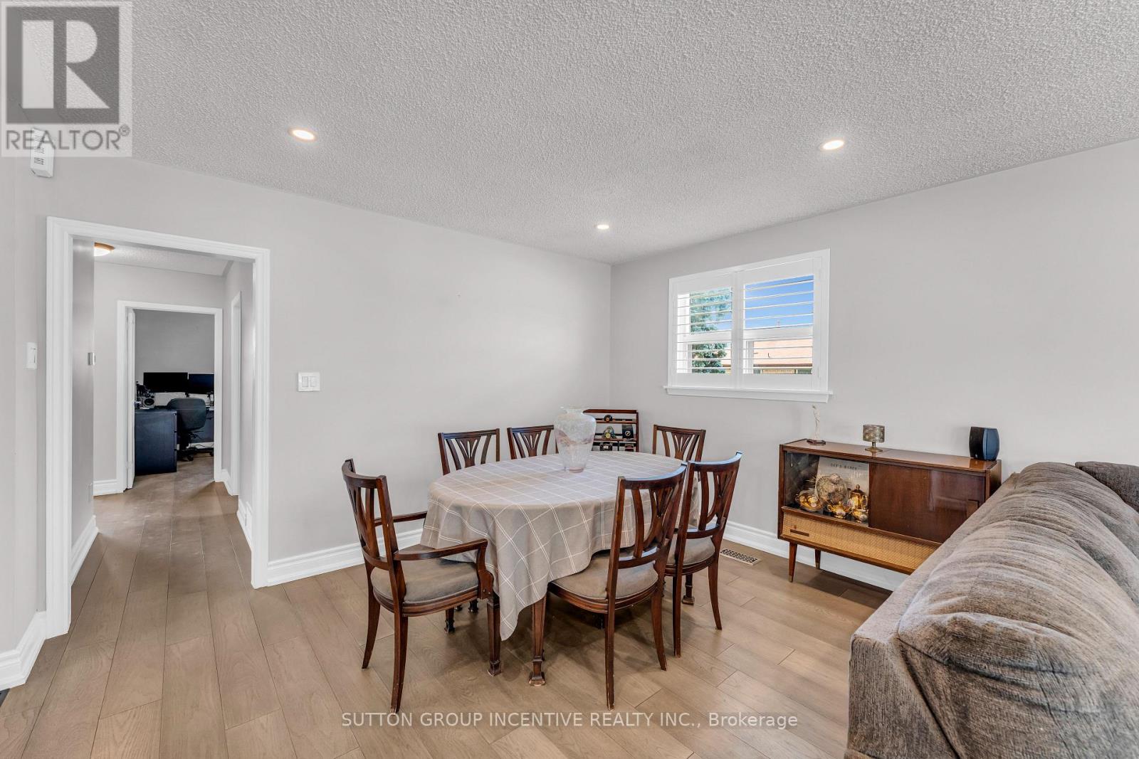 55 Dorward Drive, Toronto, Ontario  M9V 2J4 - Photo 14 - W12292431