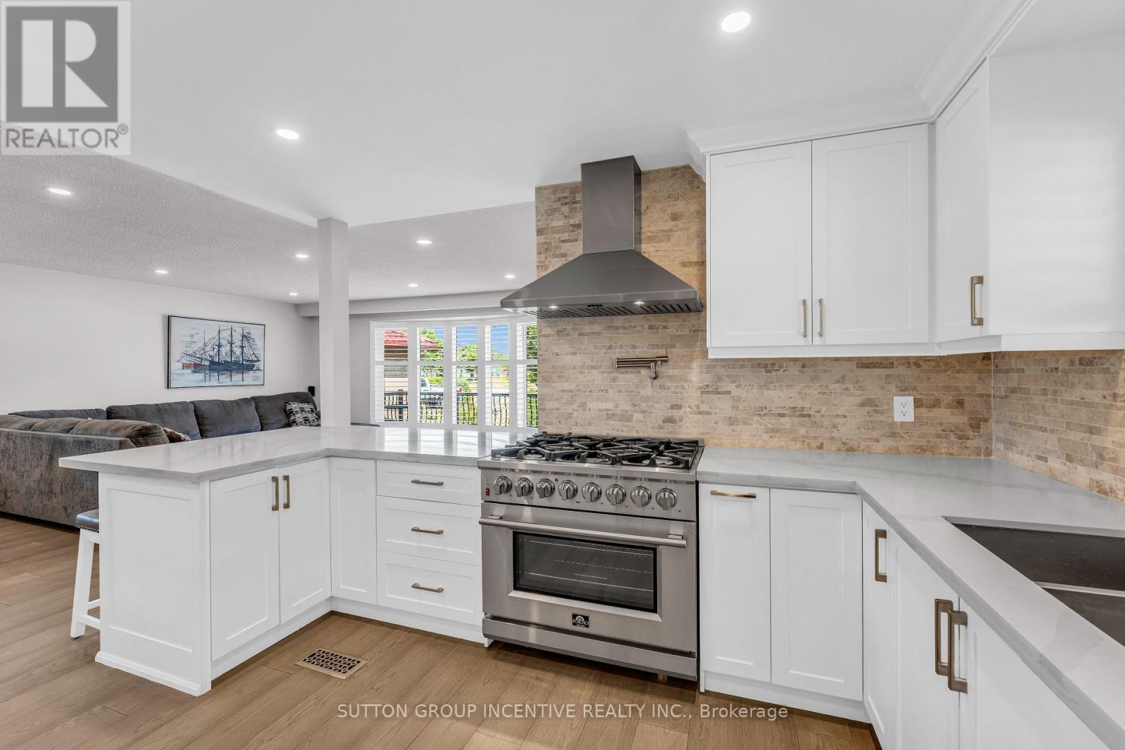 55 Dorward Drive, Toronto, Ontario  M9V 2J4 - Photo 17 - W12292431