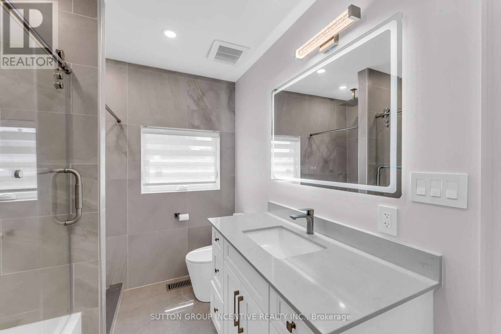 55 Dorward Drive, Toronto, Ontario  M9V 2J4 - Photo 49 - W12292431