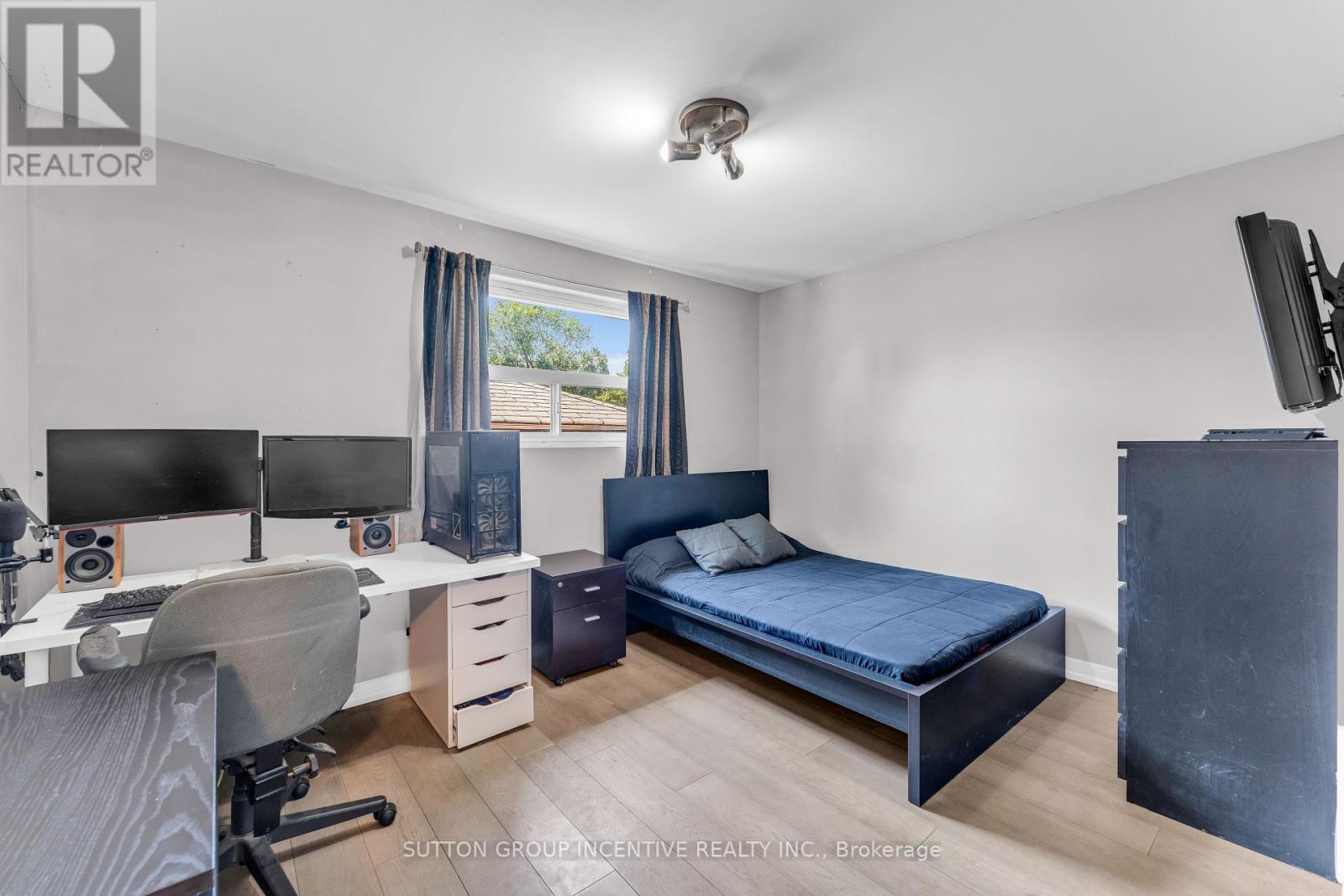 55 Dorward Drive, Toronto, Ontario  M9V 2J4 - Photo 21 - W12292431
